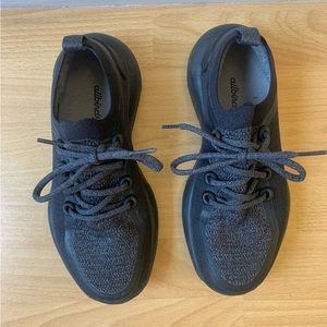 black and gray Allbirds trail runners: women’s 7.5